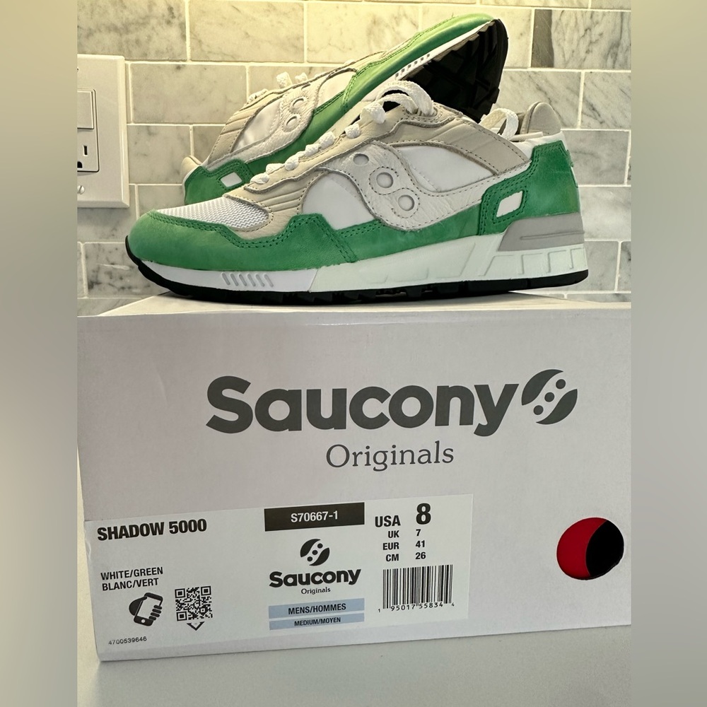 Saucony woman’s sneakers  white/green